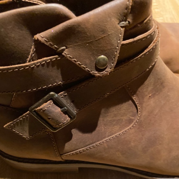 EC Clark’s Collection Brown Ankle Booties Size 8.5 - Picture 6 of 10